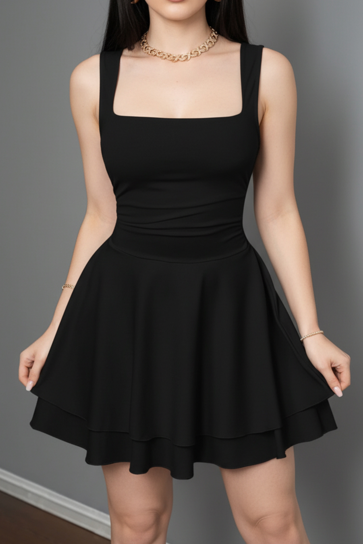 Edela  Kare Yaka Geniş Askılı Kloş Siyah Elbise