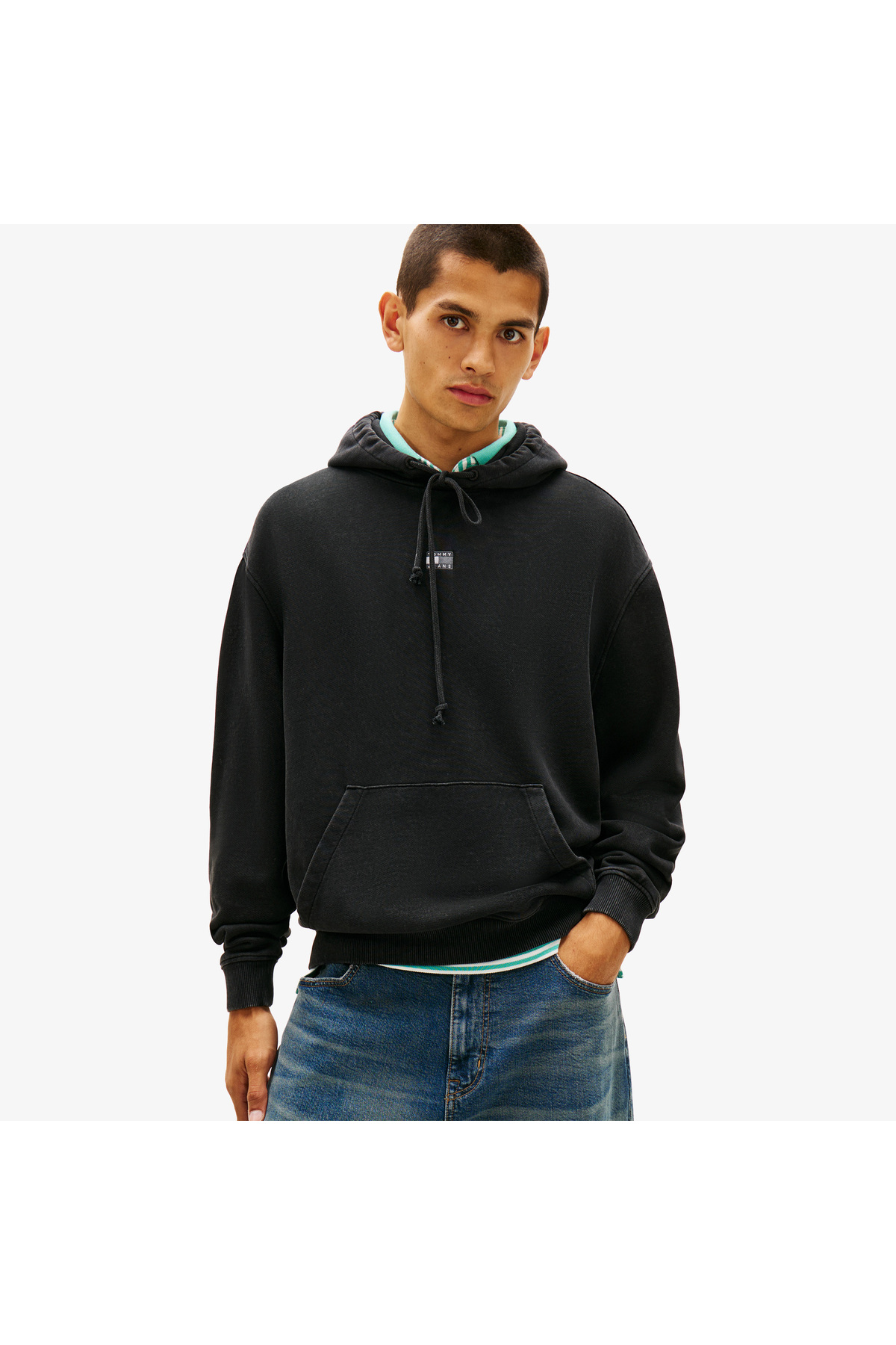 تامی هیلفیگر سویشرت مردانه مشکی رنگ شده با کلاه پرچمی و رنگ روشن