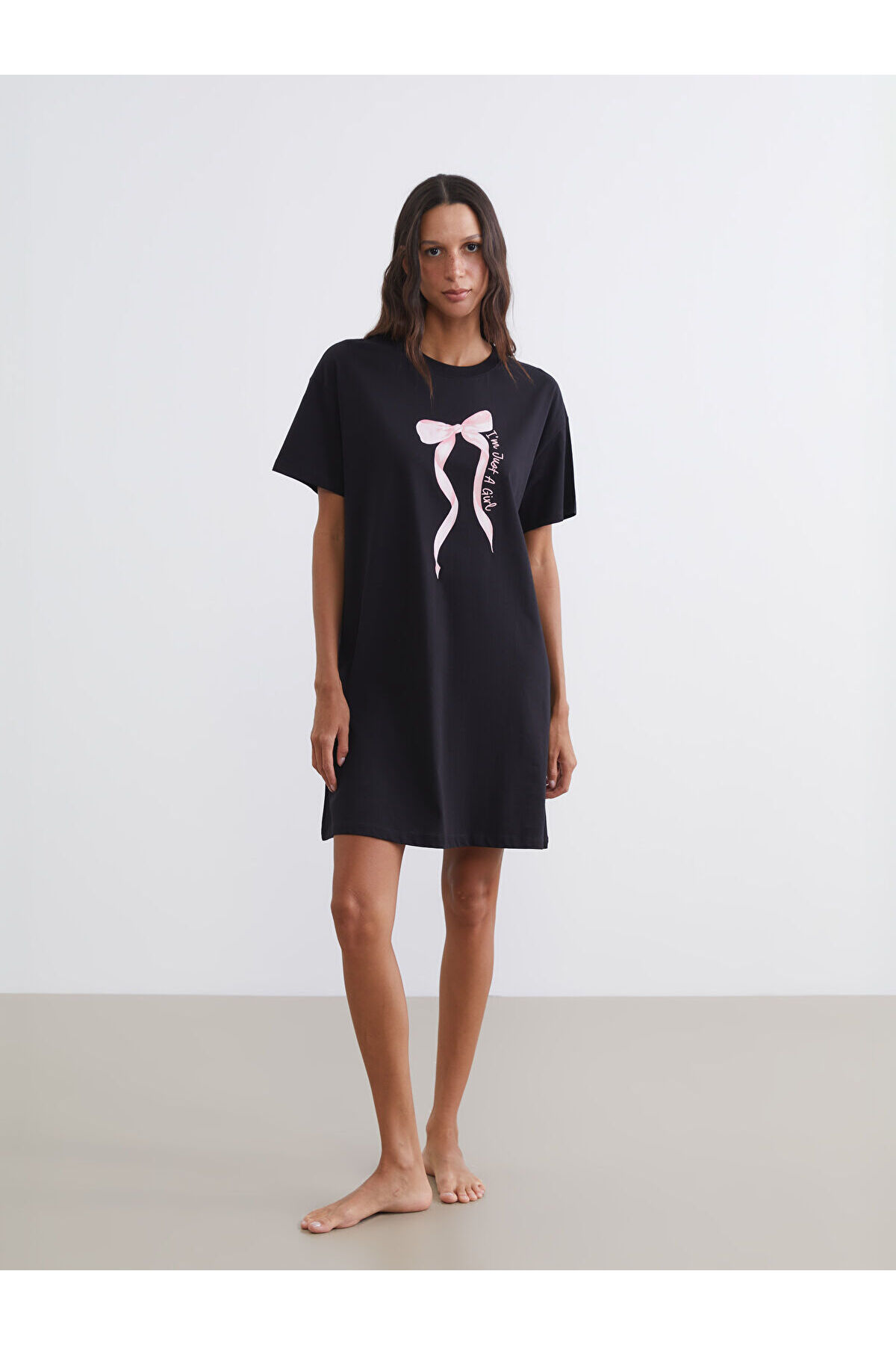 LC Waikiki Hilfa Yeni Sezon Bisiklet Yaka Baskılı Kadın Gecelik