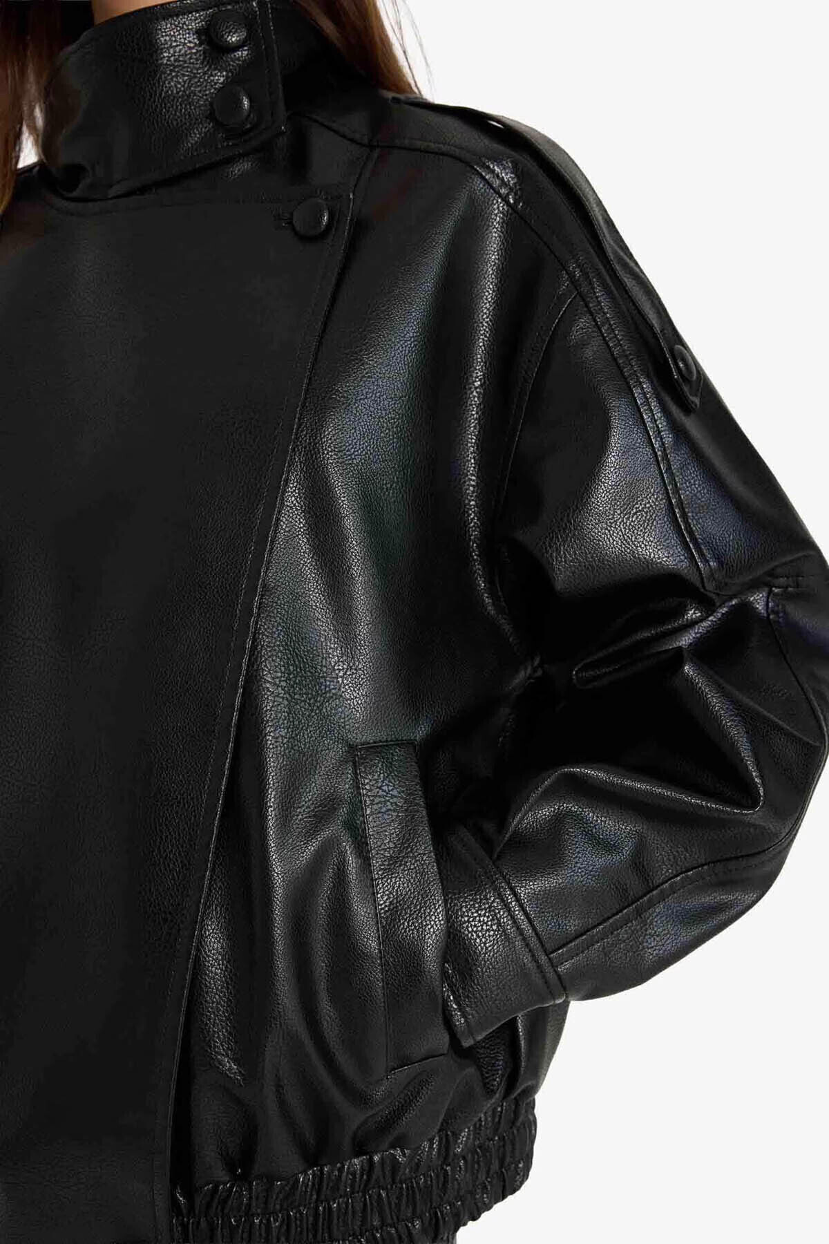 Defacto  Dad Fit Siyah Kadın Deri Ceket G4994AX/BK81 - Görsel 3