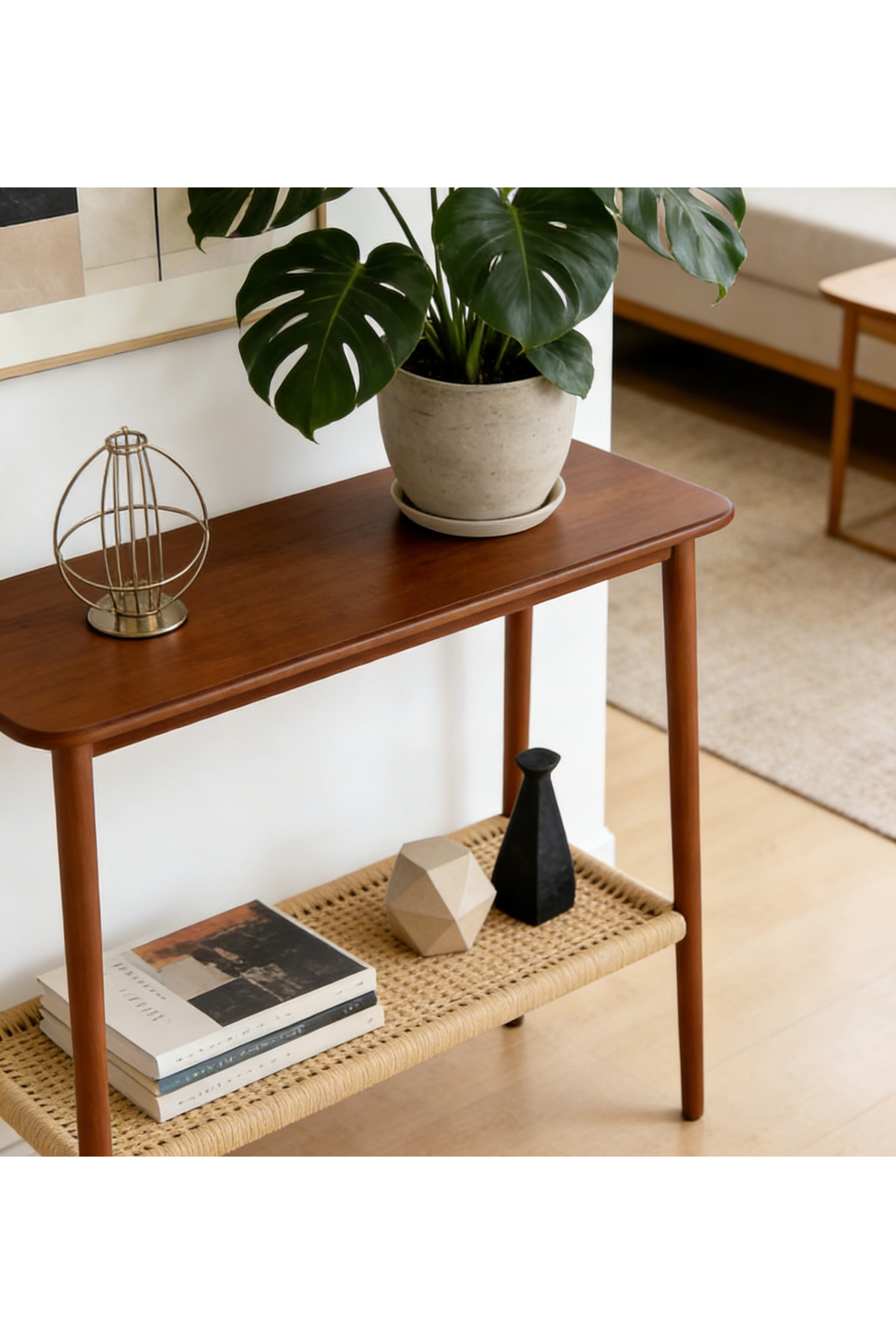 طاولة جانبية خشبية بأرفف منسوجة، أبعادها 121×41×76...