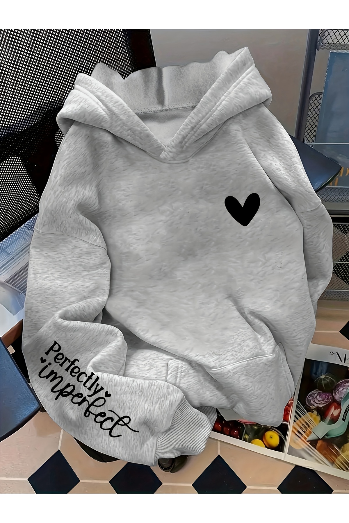 mercoledi Unisex Kalp Printed Hooded Comfortable Fit Oversized Cut Sweatshirt with Kangaroo Pocket