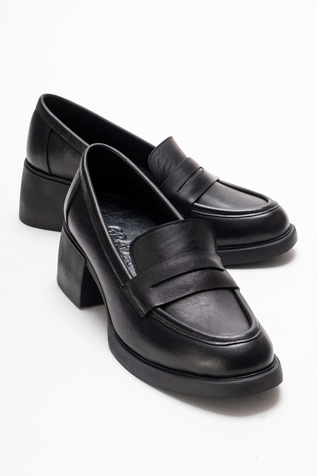 GRADA  Siyah Hakiki Deri Kadın Topuklu Loafer Ayakkabı Gerçek Deri Topuklu Kadın Günlük Loafer Ayakkabısı