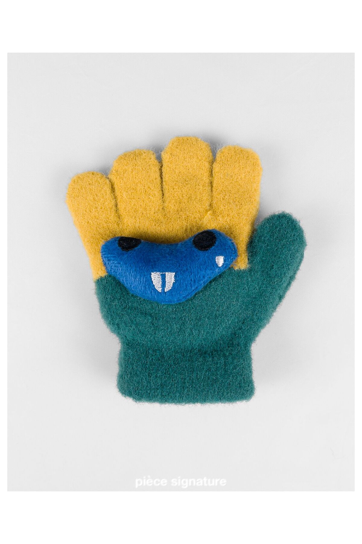 PIECE SIGNATURE Sevimli Değişik Aksesuarlı Yumoş Çocuk Eldiven ( 1-3 Yaş ) fotoğrafı 2 (önizleme)