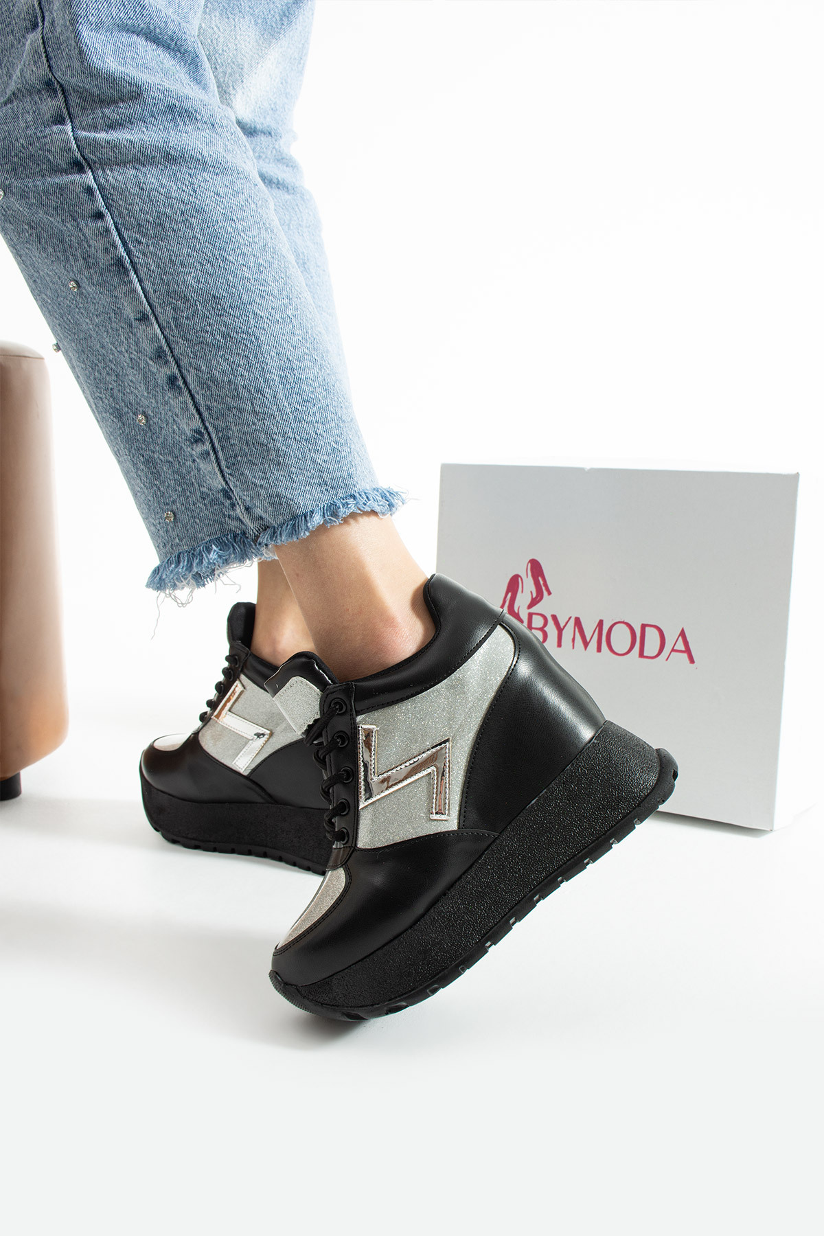 Bymoda Yeni Sezon Siyah Gizli Dolgu Topuklu Spor Ayakkabı Topuk Yüksekliği Toplam 10 CM görsel 3