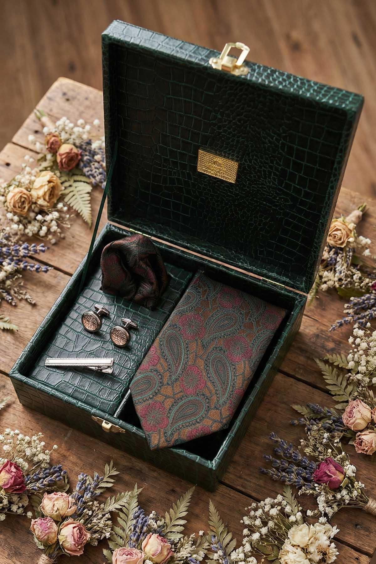  جعبه کادوی مردانه سبز - کراوات، دکمه سرآستین، سنجاق کراوات KMK140