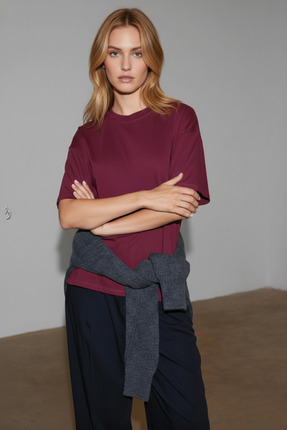 Softandbasic Kadın %100 Organik Pamuk Oversize Fit Basic Yuvarlak Yaka T-shirt