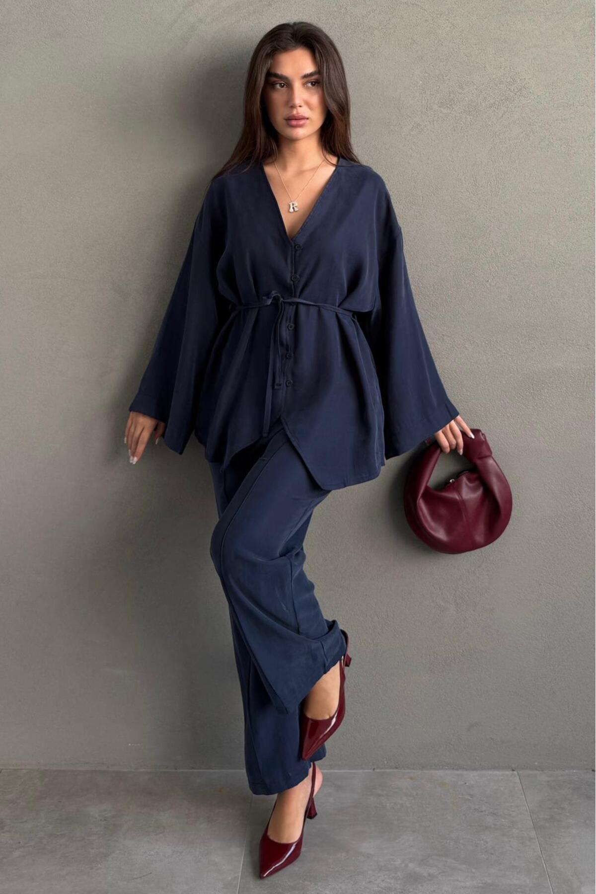 Navy Blue V-Neck Buttoned Belted Double Modal Women's Suit MG2619