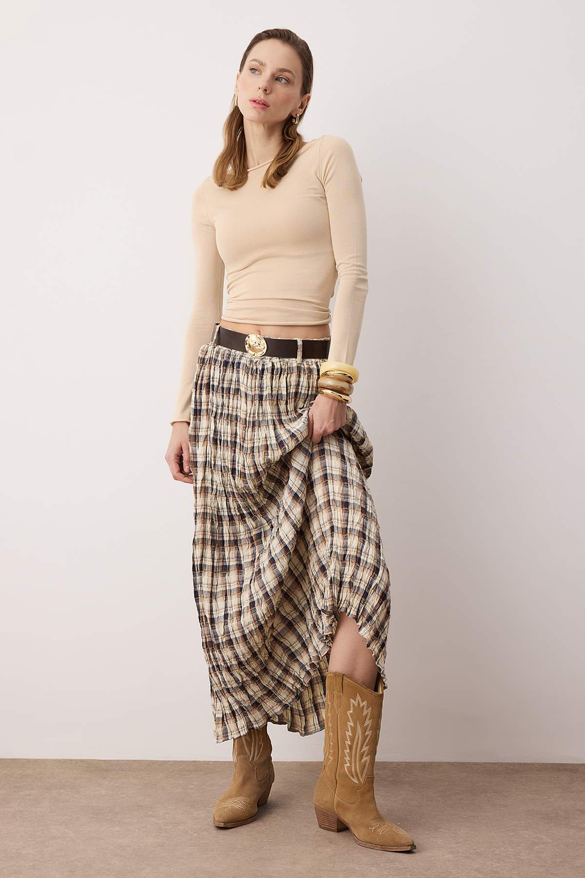 Trendyolmilla  Çok Renkli Ekoseli Kemerli Kırışık Dokuma Uzun Maxi Etek TWOAW26ET00174 - Görsel 5