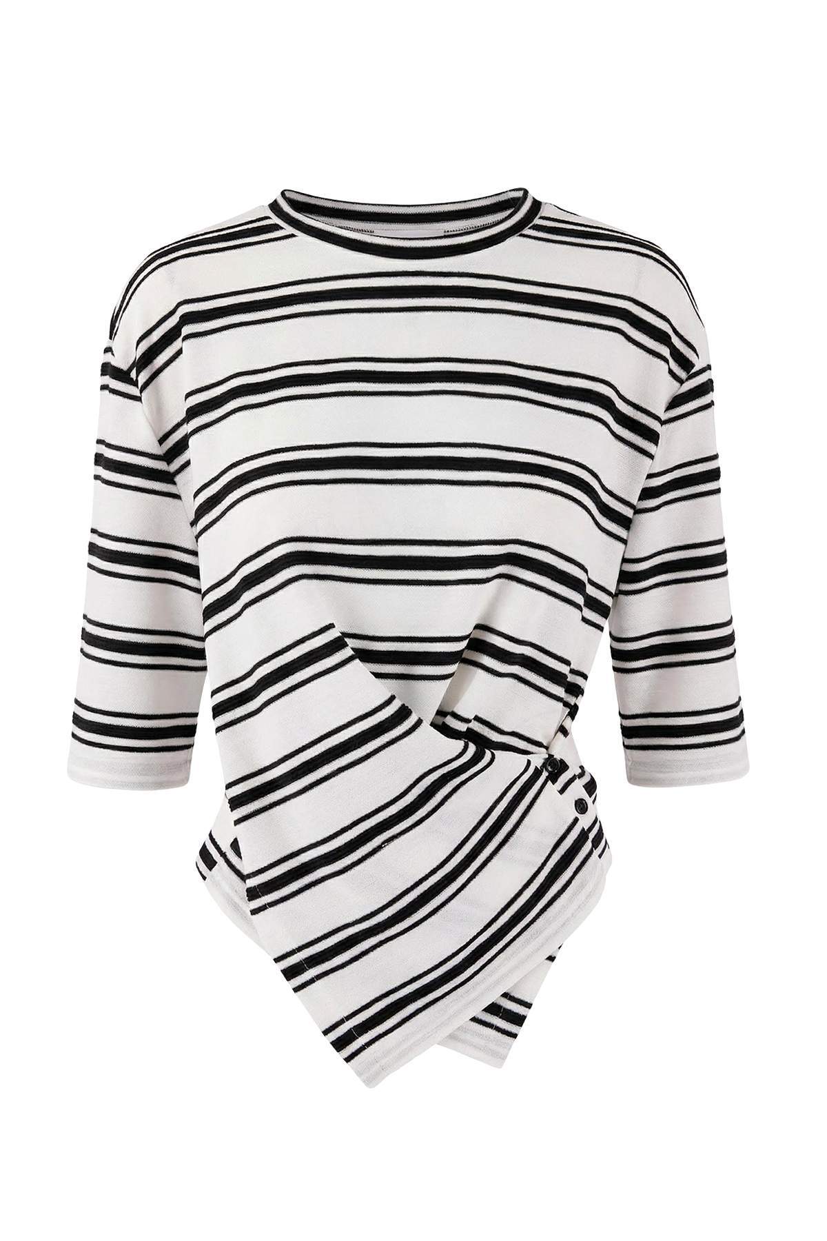 Trendyolmilla  Limited Edition Ekru Çizgili Relaxed Düşük Kol Truvakar Triko görünümlü Örme Bluz TWOSS26BZ00204 - Görsel 4