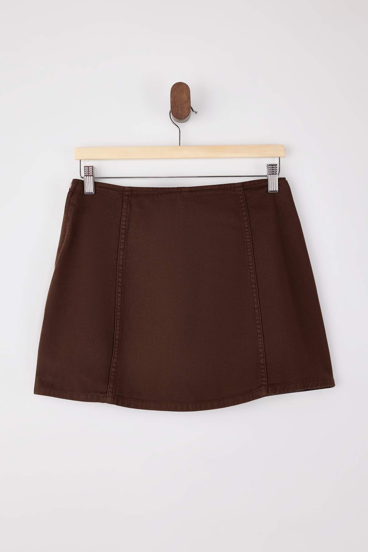 Trendyolmilla  Kahverengi Yırtmaç Detaylı Denim Şort Etek TWOSS26SR00004 - Görsel 7