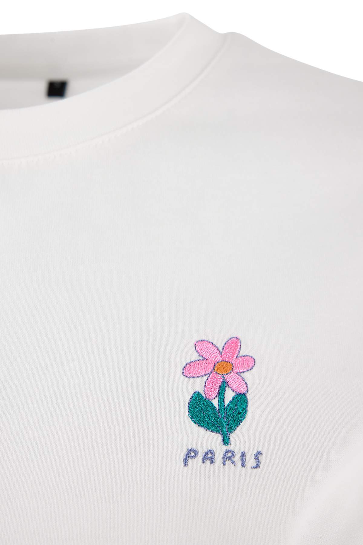 Trendyolmilla  Ekru Regular/Normal Kalıp Kısa Kollu Nakışlı Tok %100 Pamuk Örme T-Shirt TWOSS26TS00016 - Görsel 6