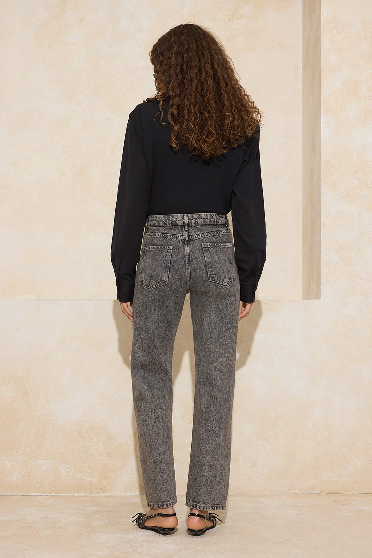 Trendyolmilla  Gri Yüksek Bel %100 Pamuk Düz Kesim Straight Jeans TWOSS26JE00021 - Görsel 4