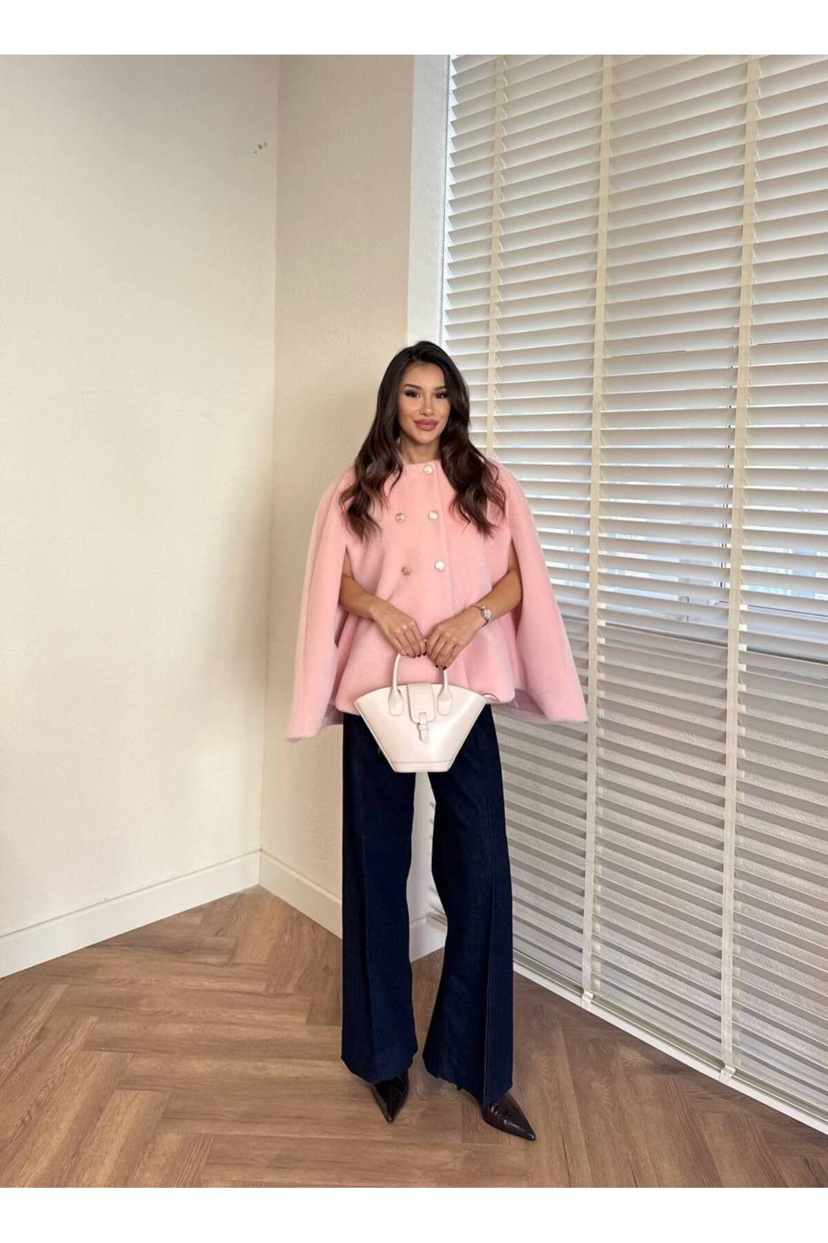 EssCouture  Pembe Düğme Detaylı Kaban - Görsel 3