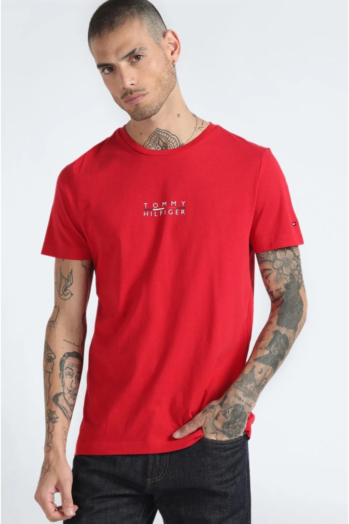 تامی هیلفیگر تی‌شرت طرح لوگوی میدان مرکزی