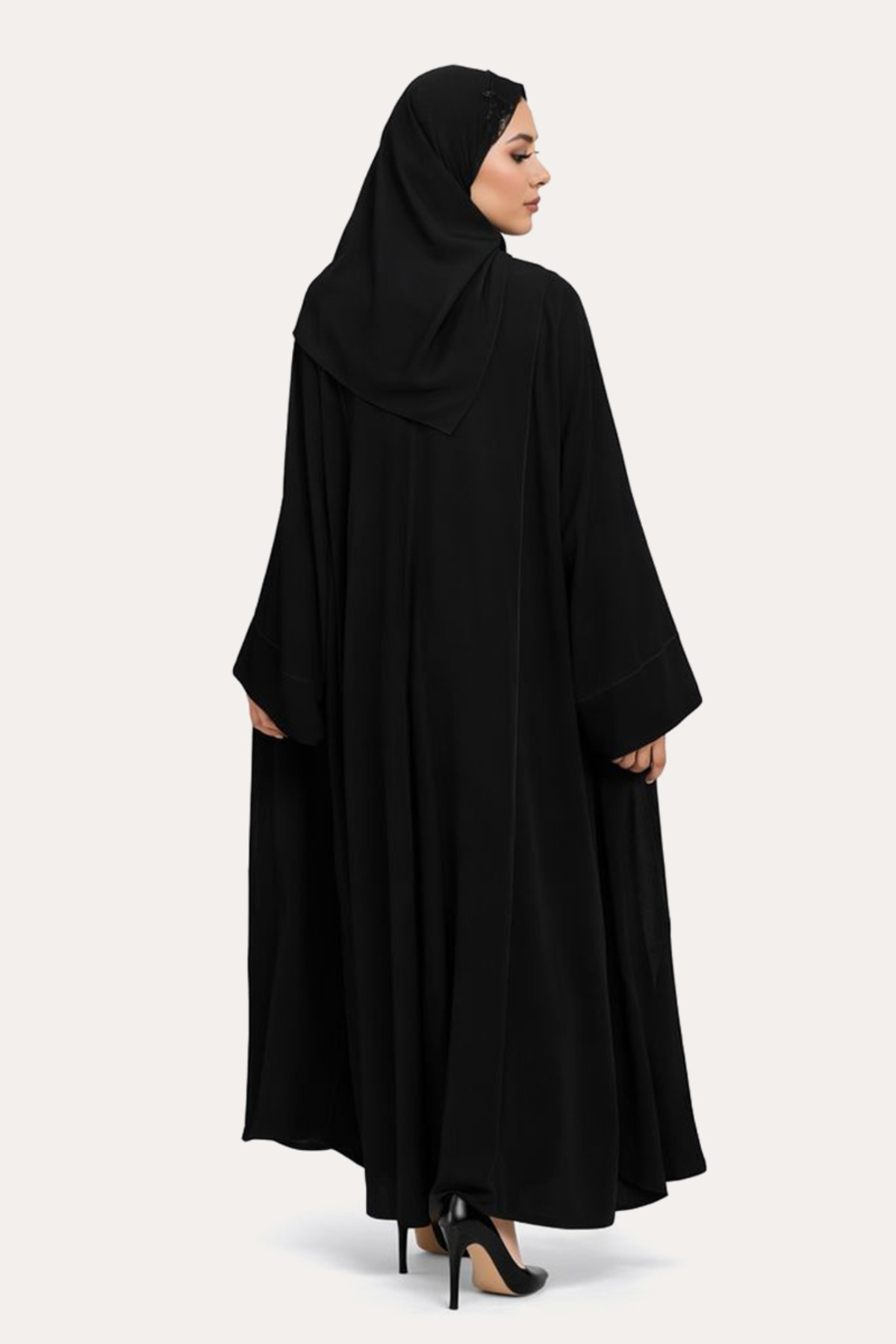 عباية كويتي كريب ملكي باللون الأسود