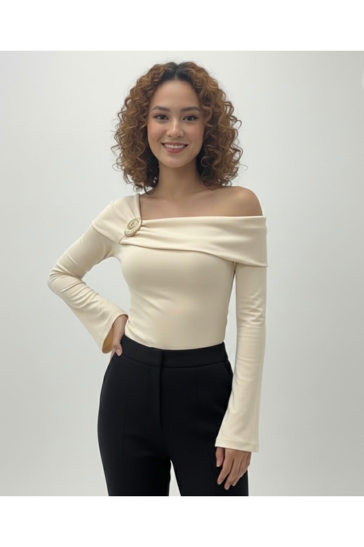 DOEDA MODA  Kadın Tek Omuz Aksesuarlı Modal Kumaş Bluz - Görsel 2