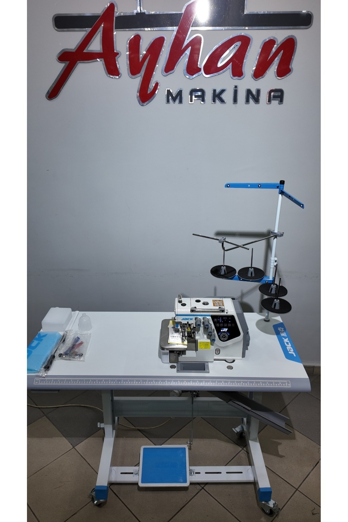 Jack C7 4 İPLİK YAPAY ZEKALI FULL OTOMATİK OVERLOK MAKİNASI. [C7