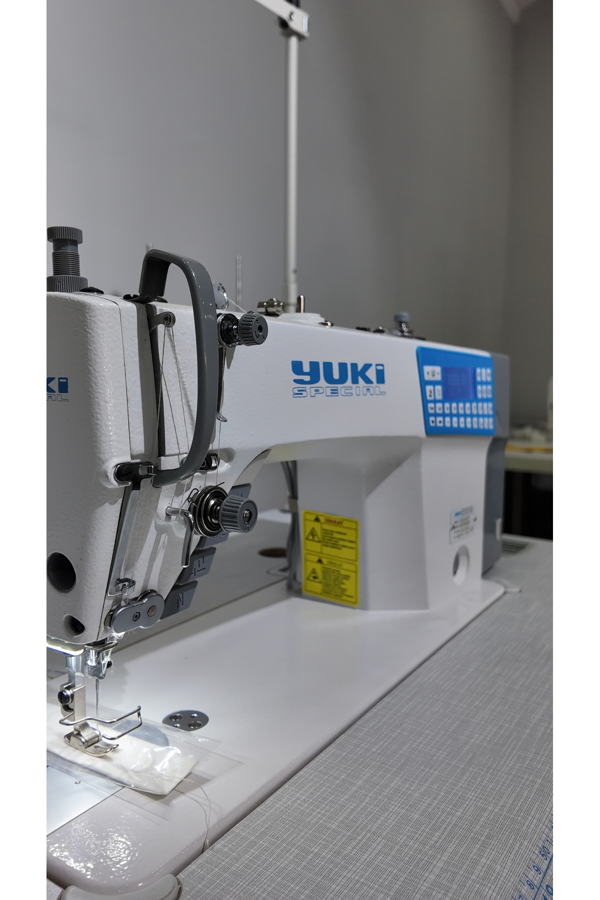 Yuki YK-525 Elektronik Kapalı Kartel Düz Dikiş Makinası - Fiyatı