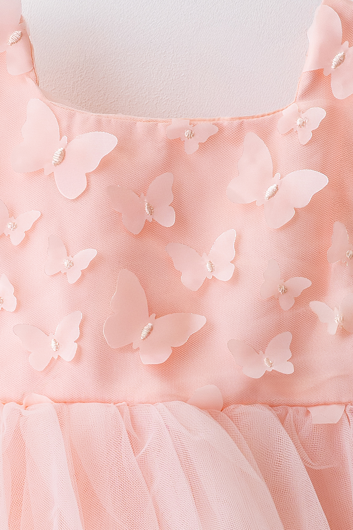 Banamio Lorelai 3D Kelebek Detaylı Tüllü Tütülü Elbise fotoğrafı 2 (önizleme)