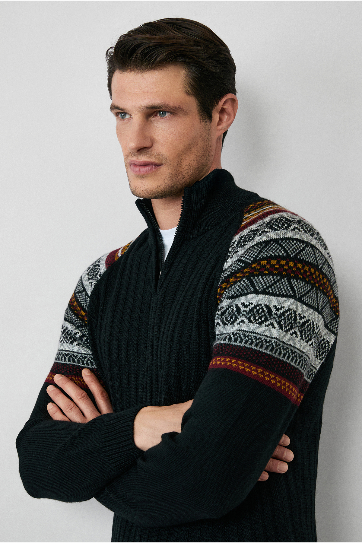 کیگیلی ژاکت بافتنی طرح‌دار اسلیم فیت یقه اسکی نیم زیپ‌دار