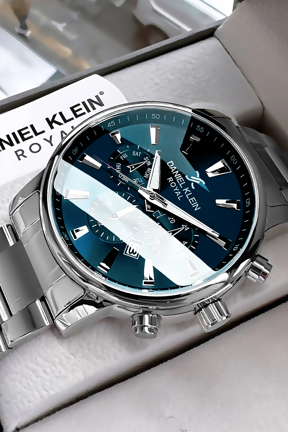 Daniel Klein  Hediyelik Orijinal Takvimli Erkek Kol Saati 3 Atm Su Geçirmez Gumus Renk Çelik Kordon Dke2028c3 - Görsel 4