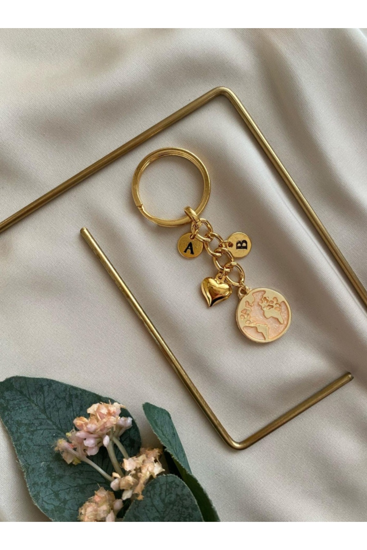 Two Letter World Keychain ( BEIGE GOLD )