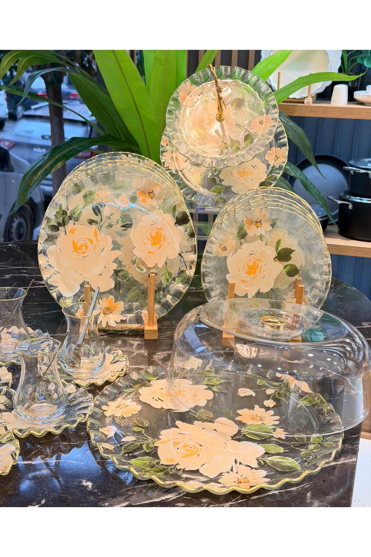 飾り台セット Onedekor 34 Parça White Calmness Yaldızlı 6 Kişilik Pasta Çay