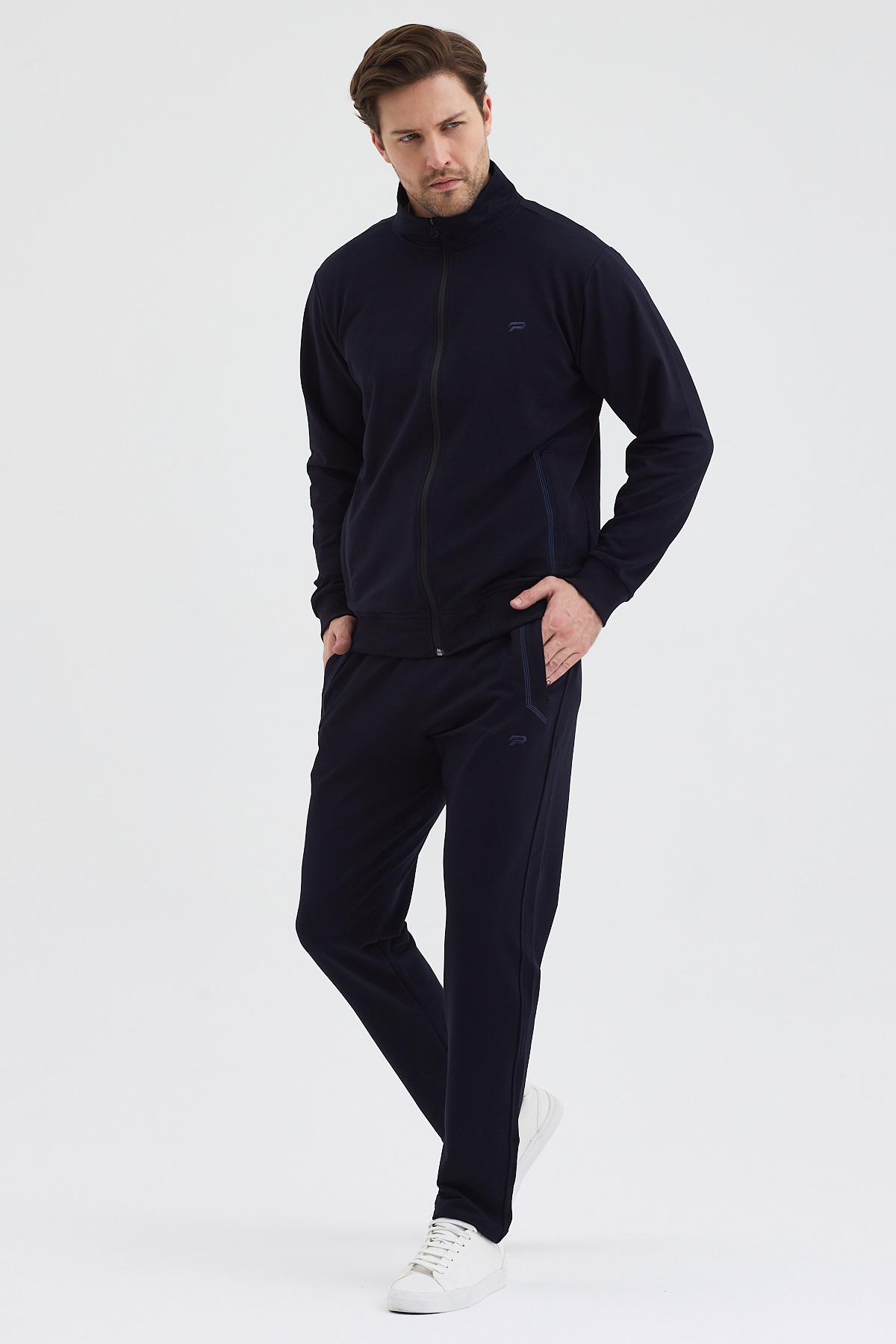 ست لباس ورزشی مردانه یقه ماندارین جمع و جور پنبه ای Comfort Fit ALLY-3041 — سرمه‌ای — تصویر 7 از 8
