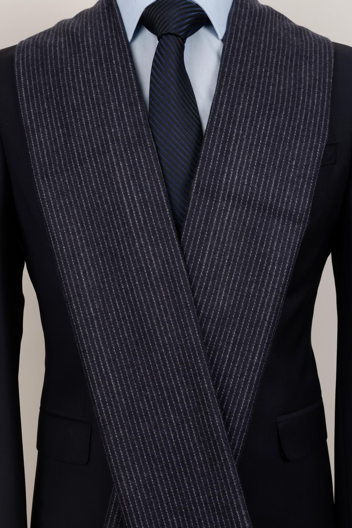  شال پشمی راه راه سرمه‌ای - شال مردانه کلاسیک و مدرن