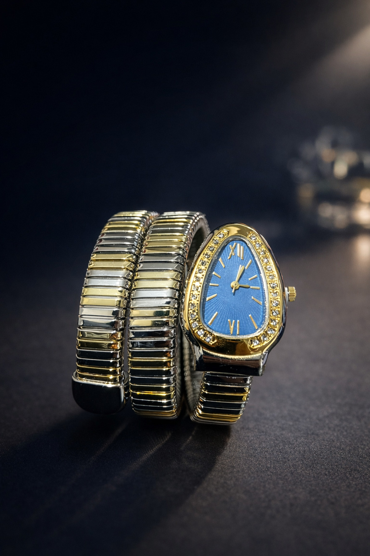 Women's Snake Model Wrist Watch (Compatible with Every Wristband, No Shortening Concerns! )