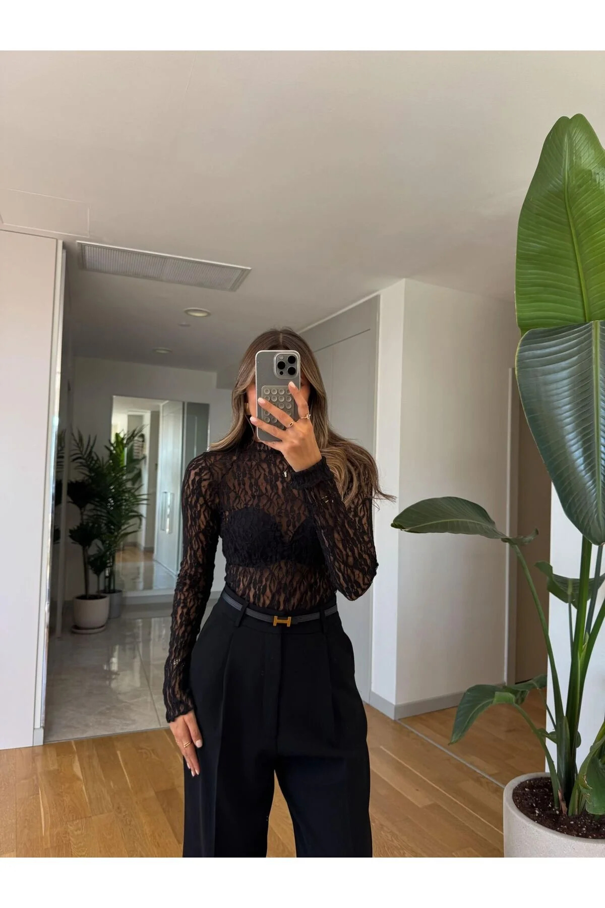 DAME  DİK YAKA TRANSPARAN DETAYLI BLUZ - Görsel 3