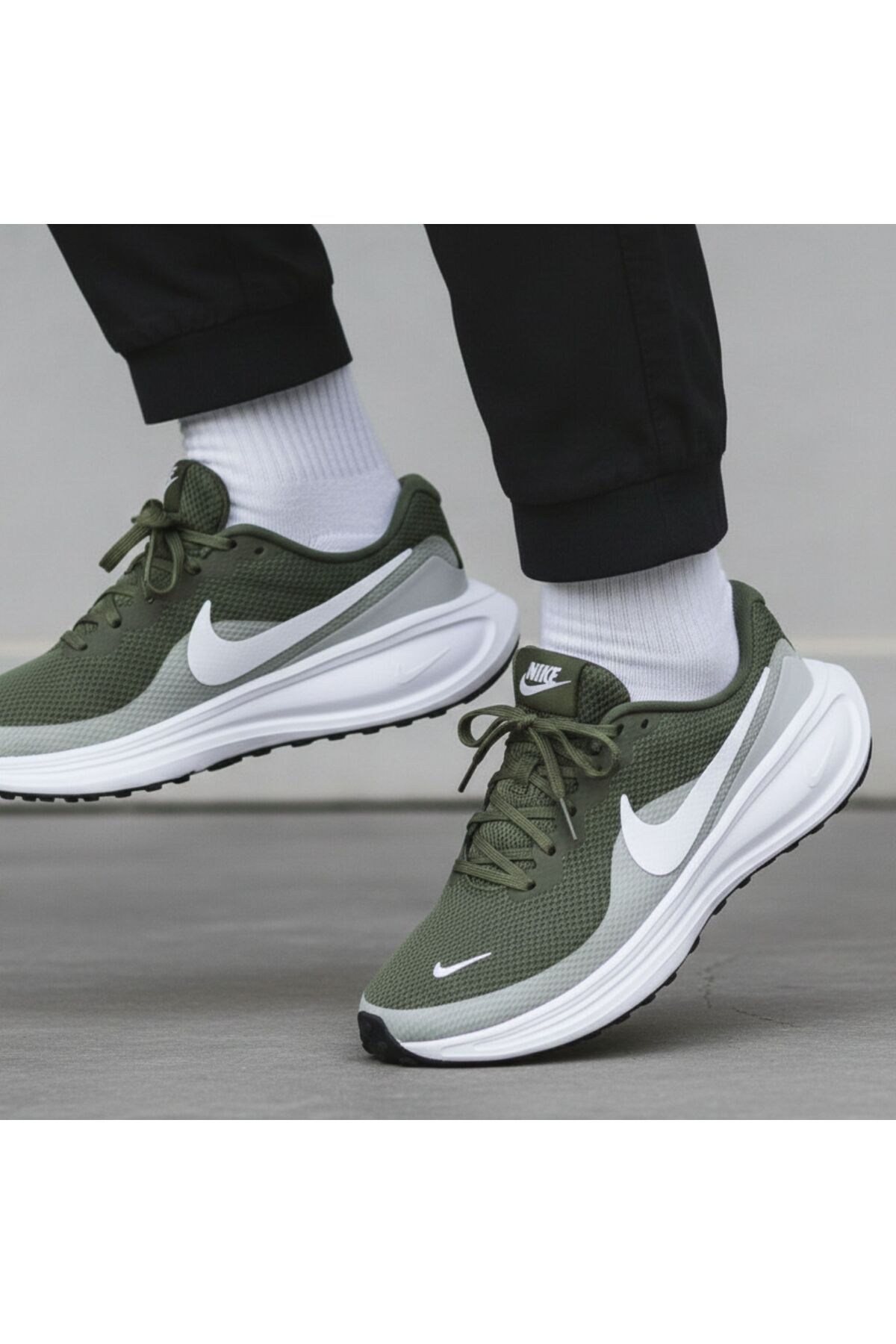 Nike  Erkek Spor Ayakkabı REVOLUTION 8 Koşu Ayakkabısı Günlük Spor Ayakkabı Rahat Ayakkabı - Görsel 2