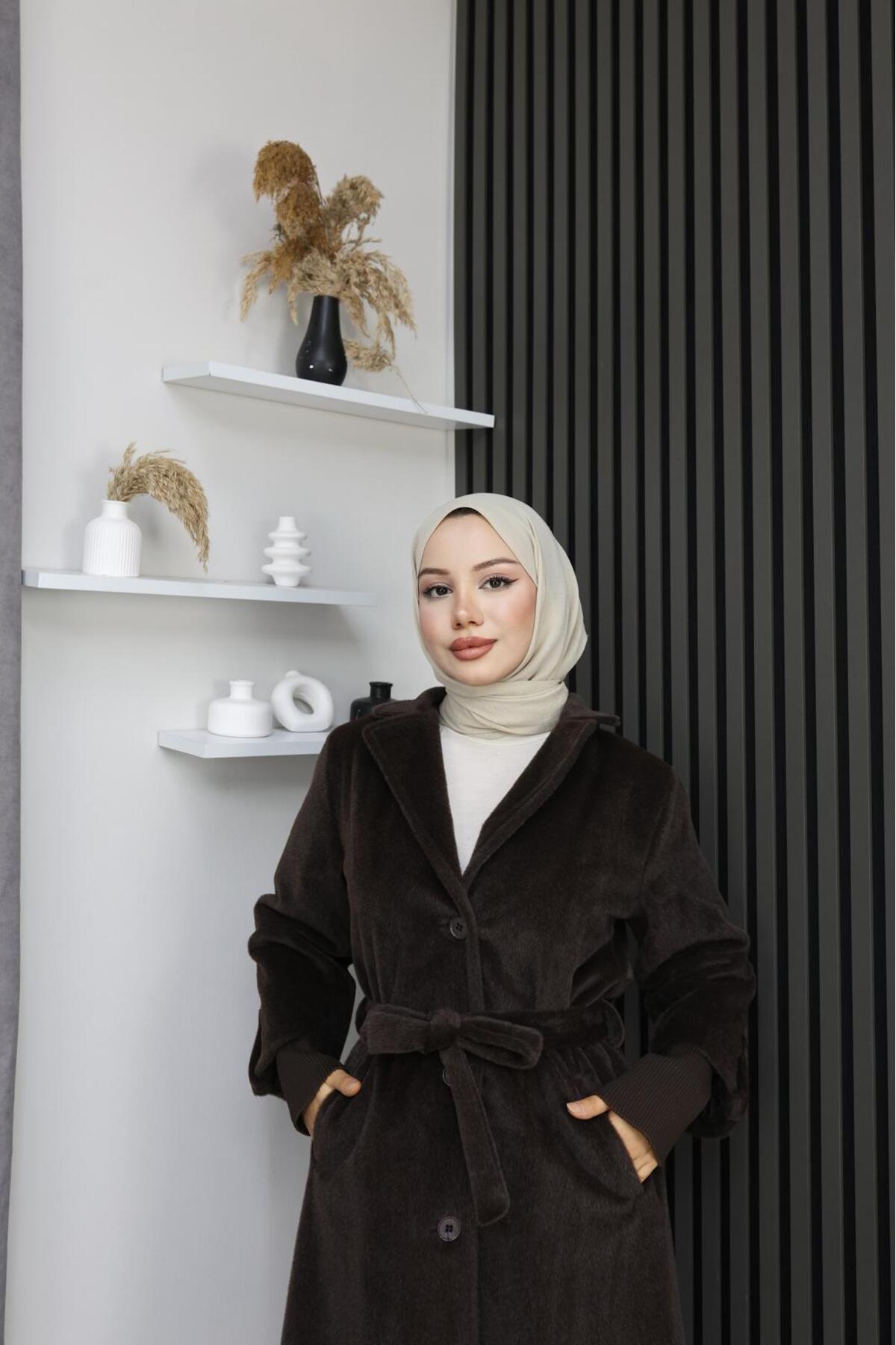 GÖZDE GİYİM  FOX KUMAŞ 115 CM. BOY ERKEK YAKA KOL AĞZI TRİKOLU KABAN