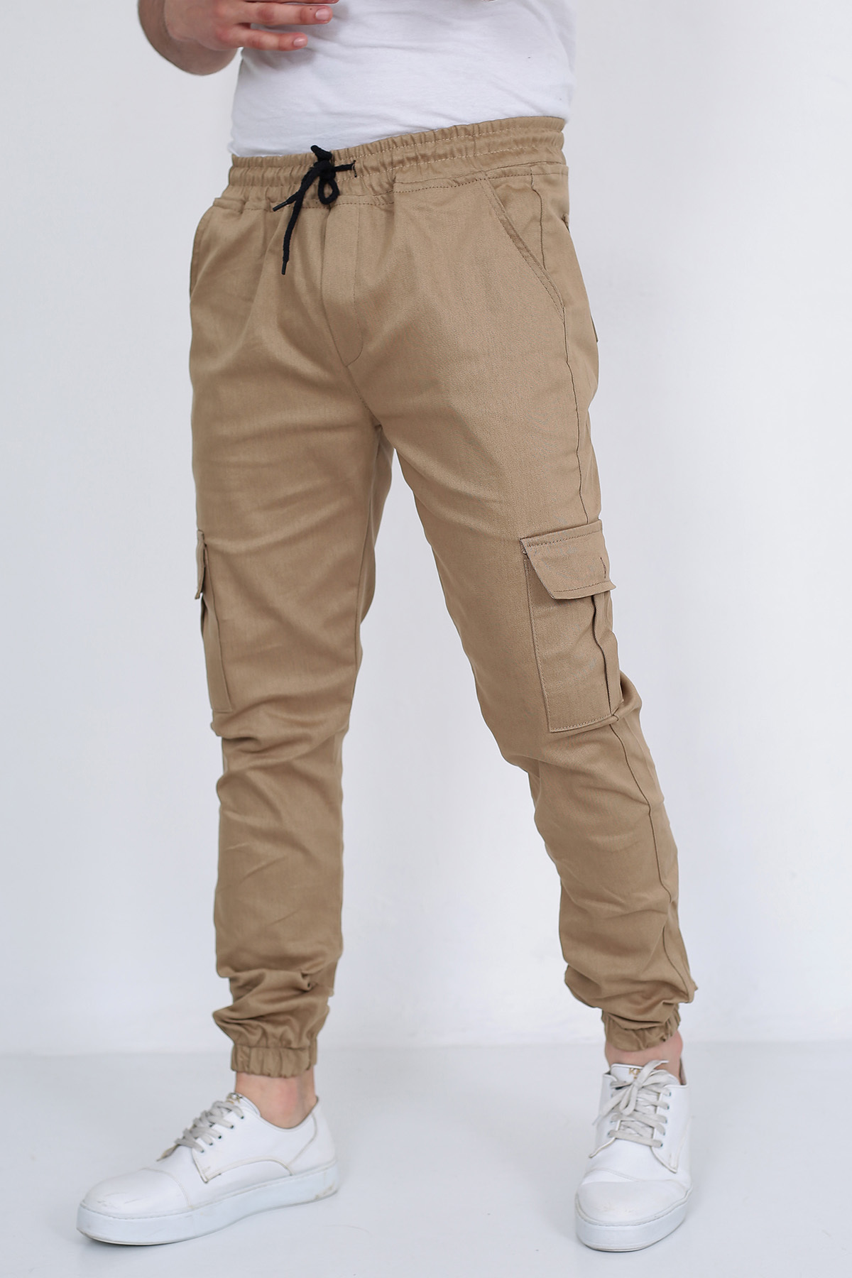شلوار مردانه طرح Cargo Jogger از جنس لیکرا، جنس نخی مرغوب، جیب‌دار و سرآستین کش‌دار — بژ LFNY0 — تصویر 3 از 4