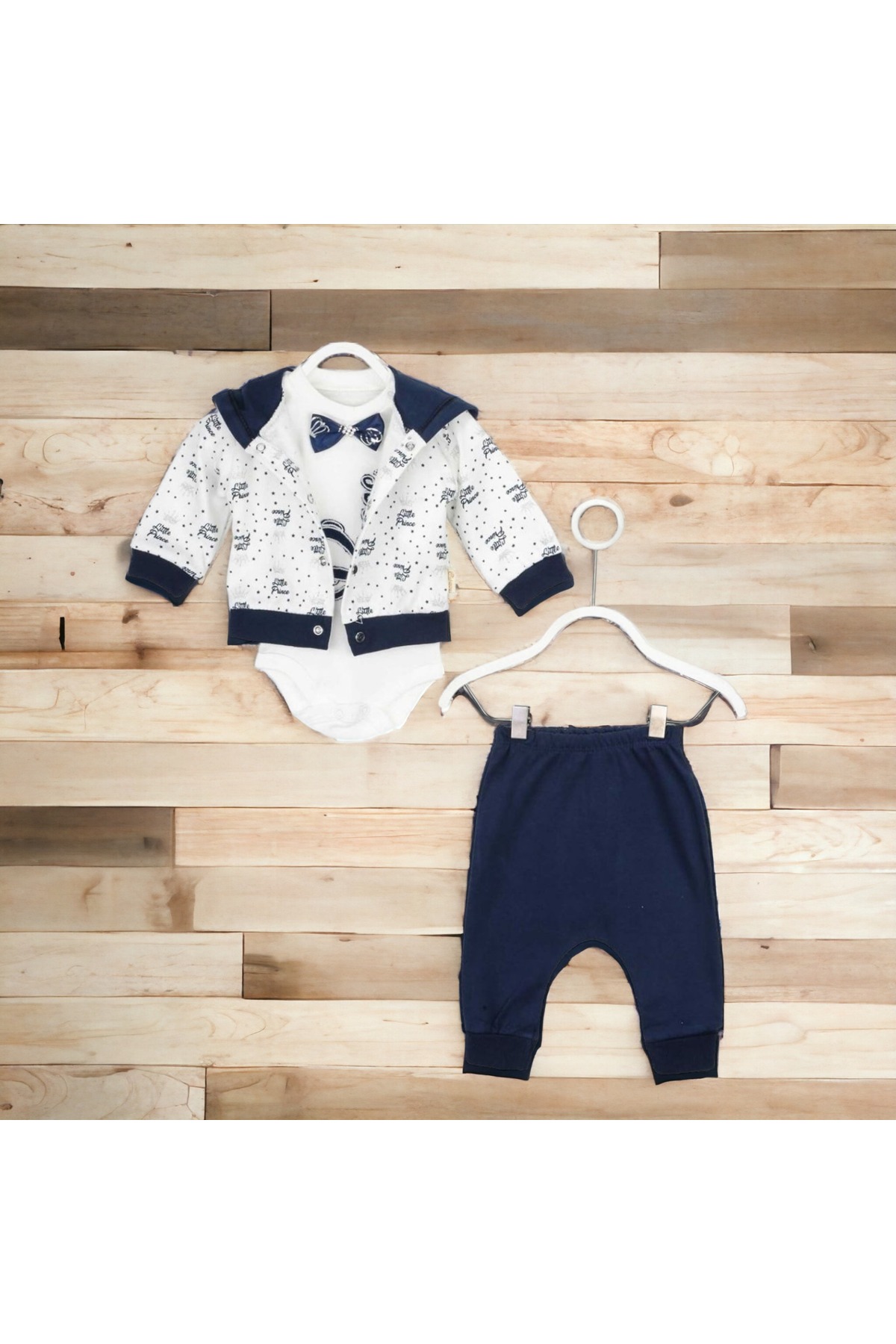 Beyaz Bebek 6’lı Bebek Doğum Seti(HASTANE ÇIKIŞ,ANNE&BEBEK BAKIM OMUZ VE SIRT ÇANTASI,BATTANİYE,ÇORAP VE MENDİL) fotoğrafı 2 (önizleme)