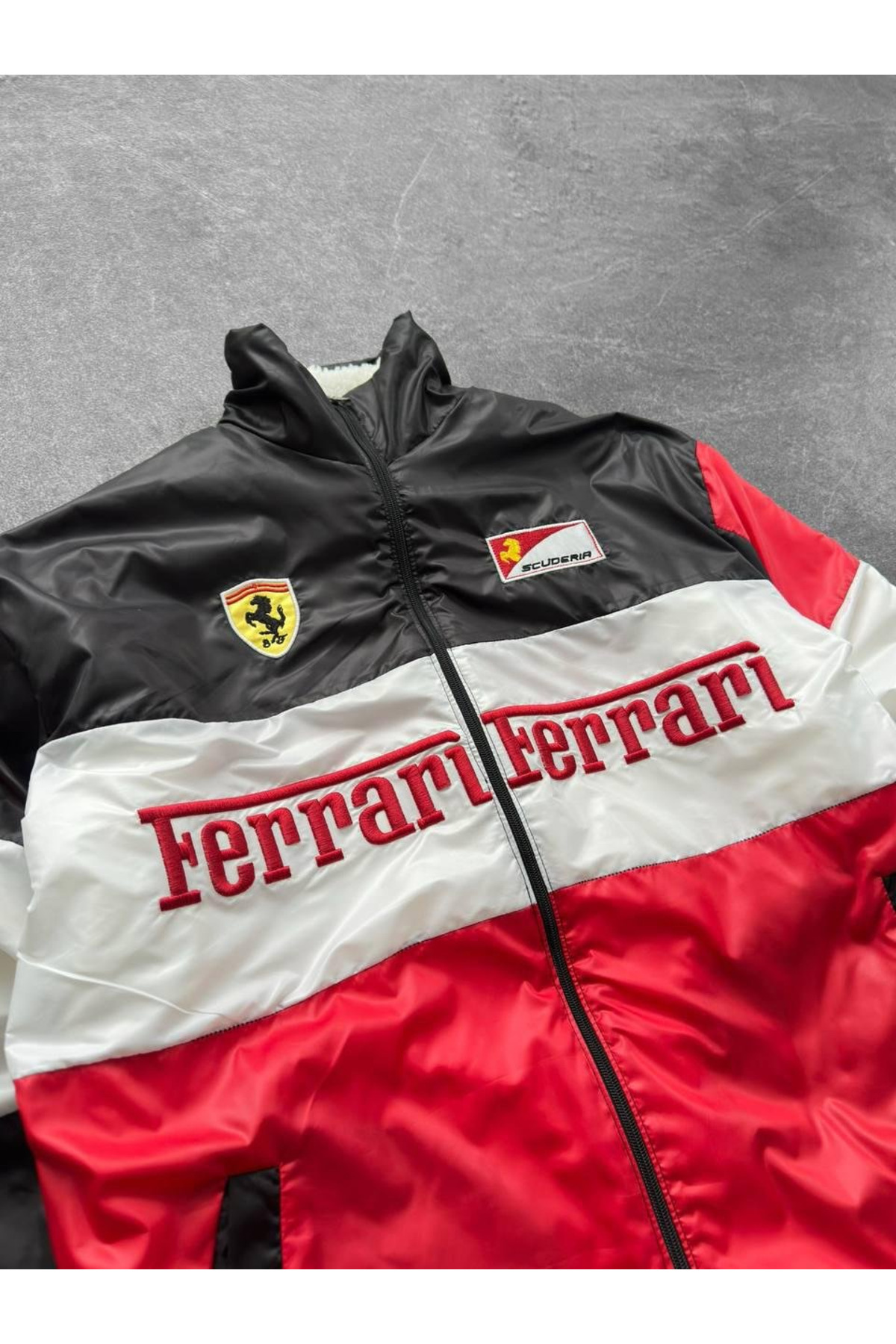 Gofeel  Ferrrari Racing Çift Taraflı Unisex Mont - Görsel 4