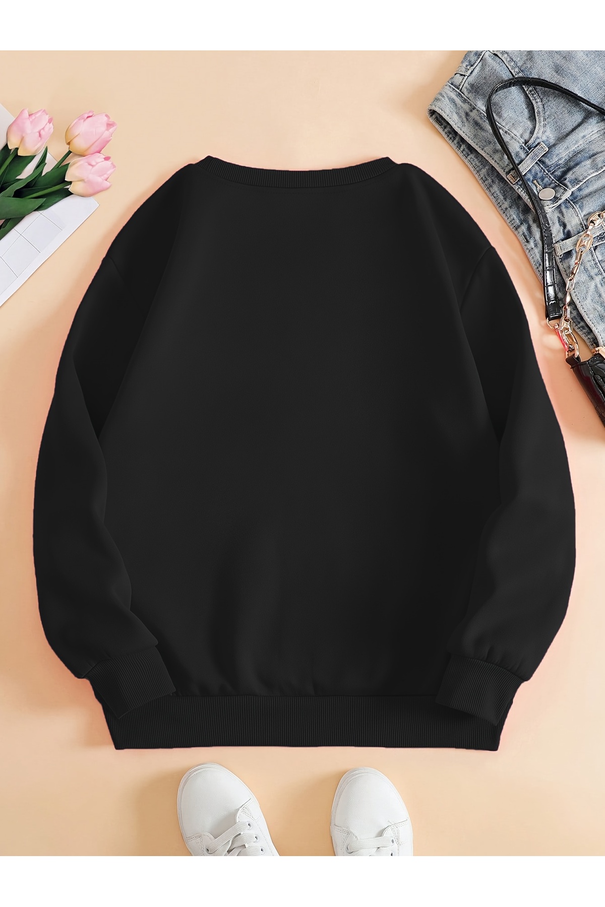 Minimal Baskılı Bisiklet Yaka Beyaz Kadın Sweatshirt — مشکی 161120241345 — تصویر 2 از 2