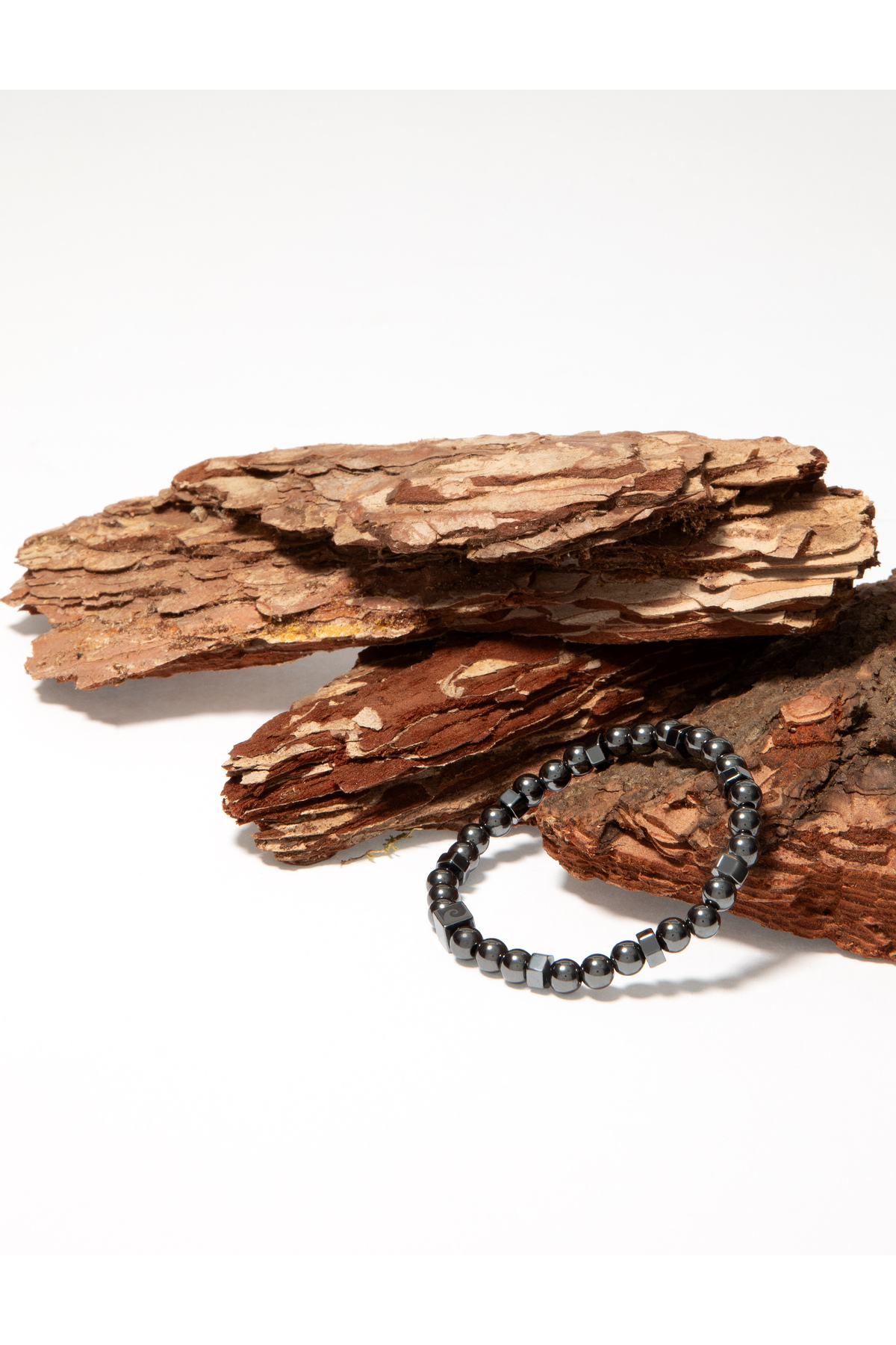 پیر کاردین دستبند مشکی ۵۰۳۲۵۵۷۰-۰۴۹