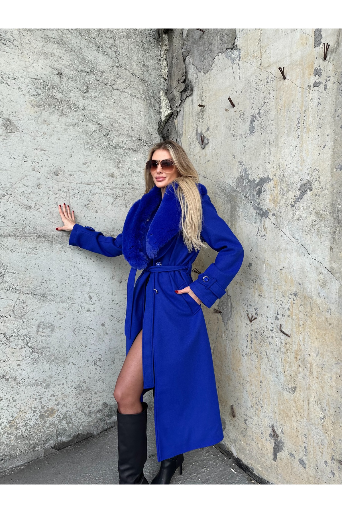 ByRanaBuyuk  Saks Mavisi Yaka Kürklü Uzun Kaşe Kaban - Görsel 5