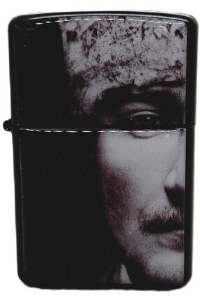 ATA TANITIM Yüksek Kaliteli Benzinli Klasik Çakmak. "KALPAKLI ATATÜRK"Siyah B...