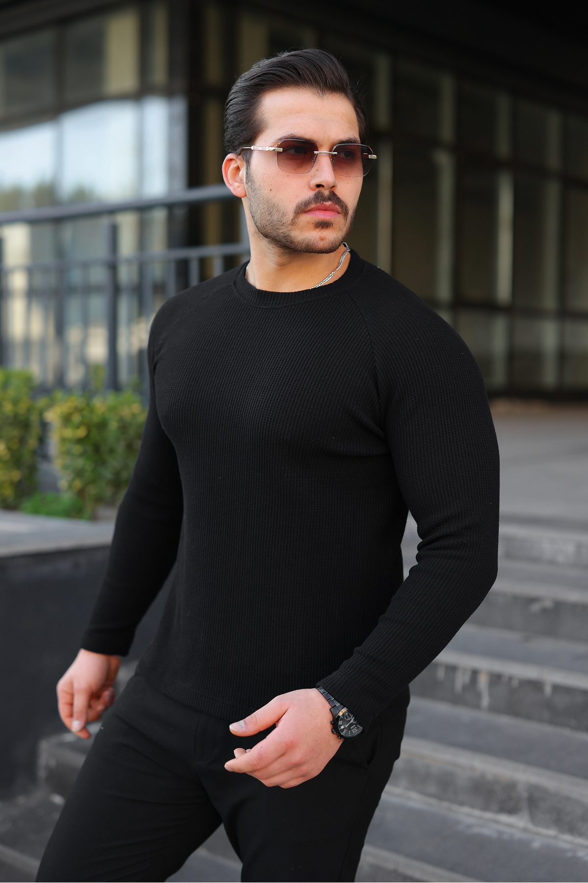 پلیور مردانه یقه گرد ساده و شیک مشکی — مشکی E0204-12 — تصویر 2 از 5