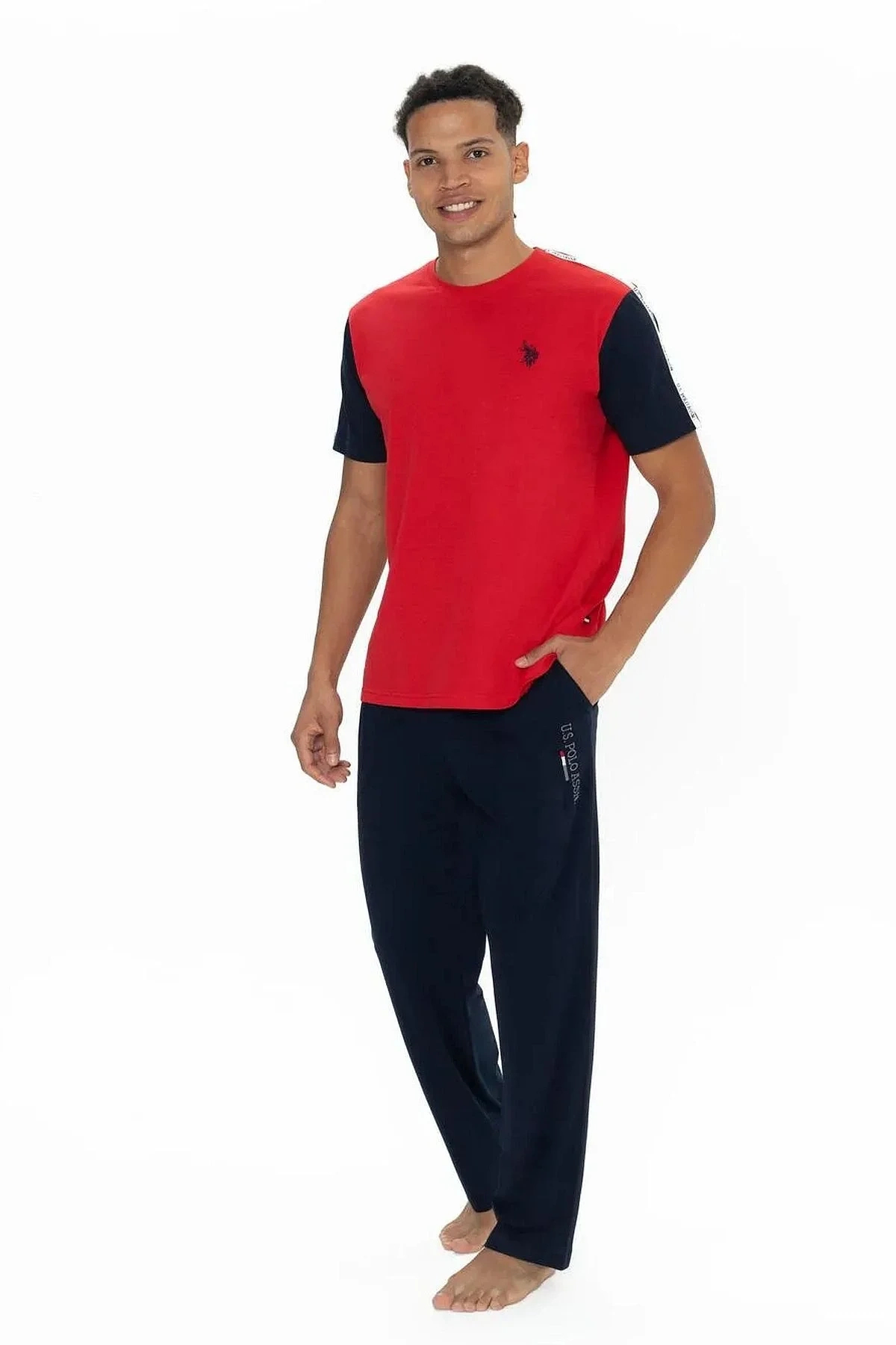 یو اس پولو ست لباس خواب مردانه آستین کوتاه یقه گرد یو اس پولو Assn. 18898 - قرمز