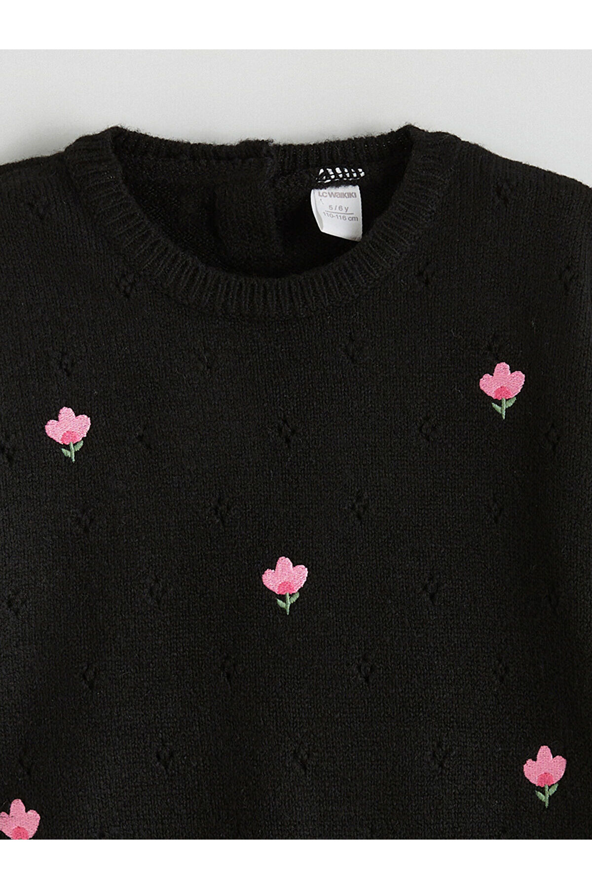 LC Waikiki Elsiva Collection Siyah Bisiklet Yaka Kız Çocuk Kazak fotoğrafı 2 (önizleme)