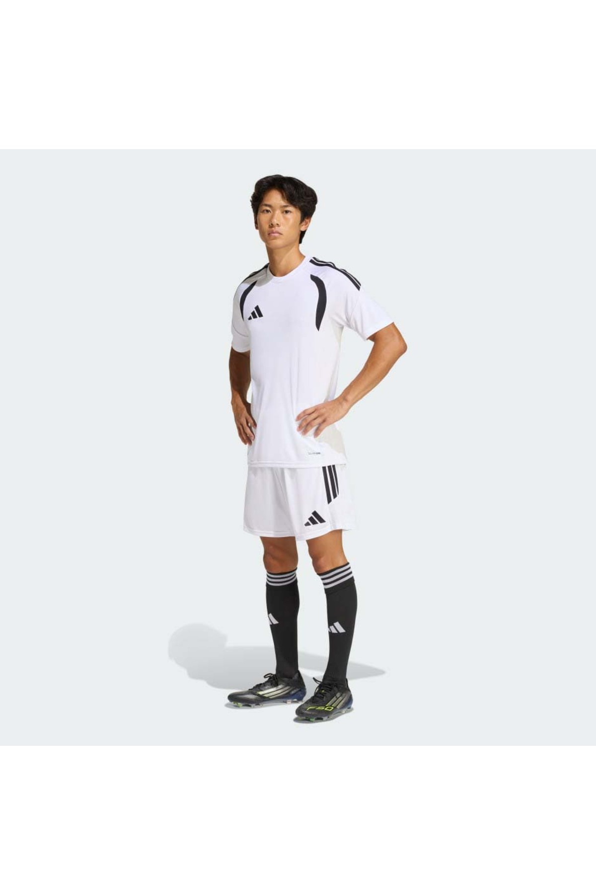 تیشرتمردانهadidasسفید