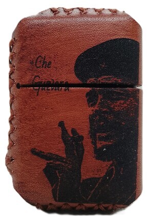 ATA TANITIM Yüksek Kaliteli GERÇEK DERİ KILIFLI Benzinli Klasik Çakmak. "CHE ...