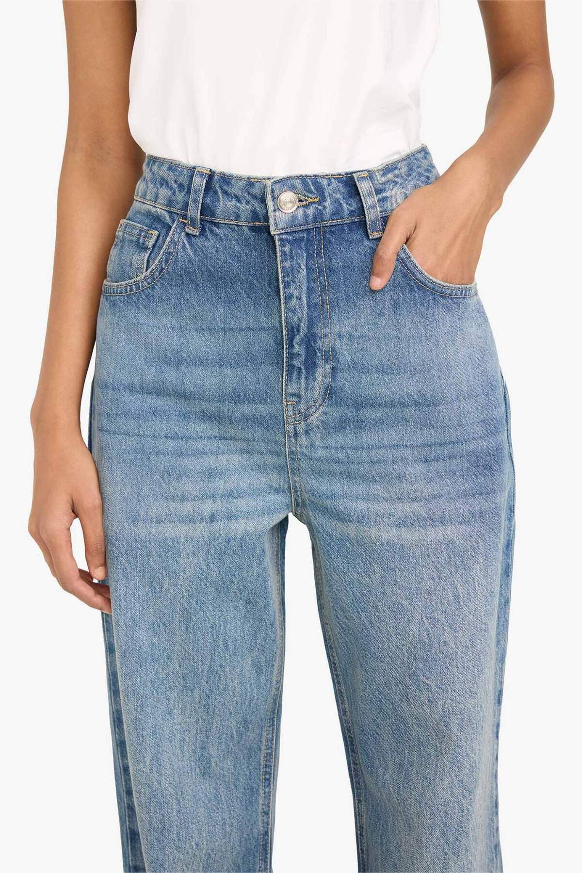 Defacto  90s Wide Leg Yüksek Bel Uzun Jean Yıkamalı Pantolon G8019AX26SP - Görsel 4