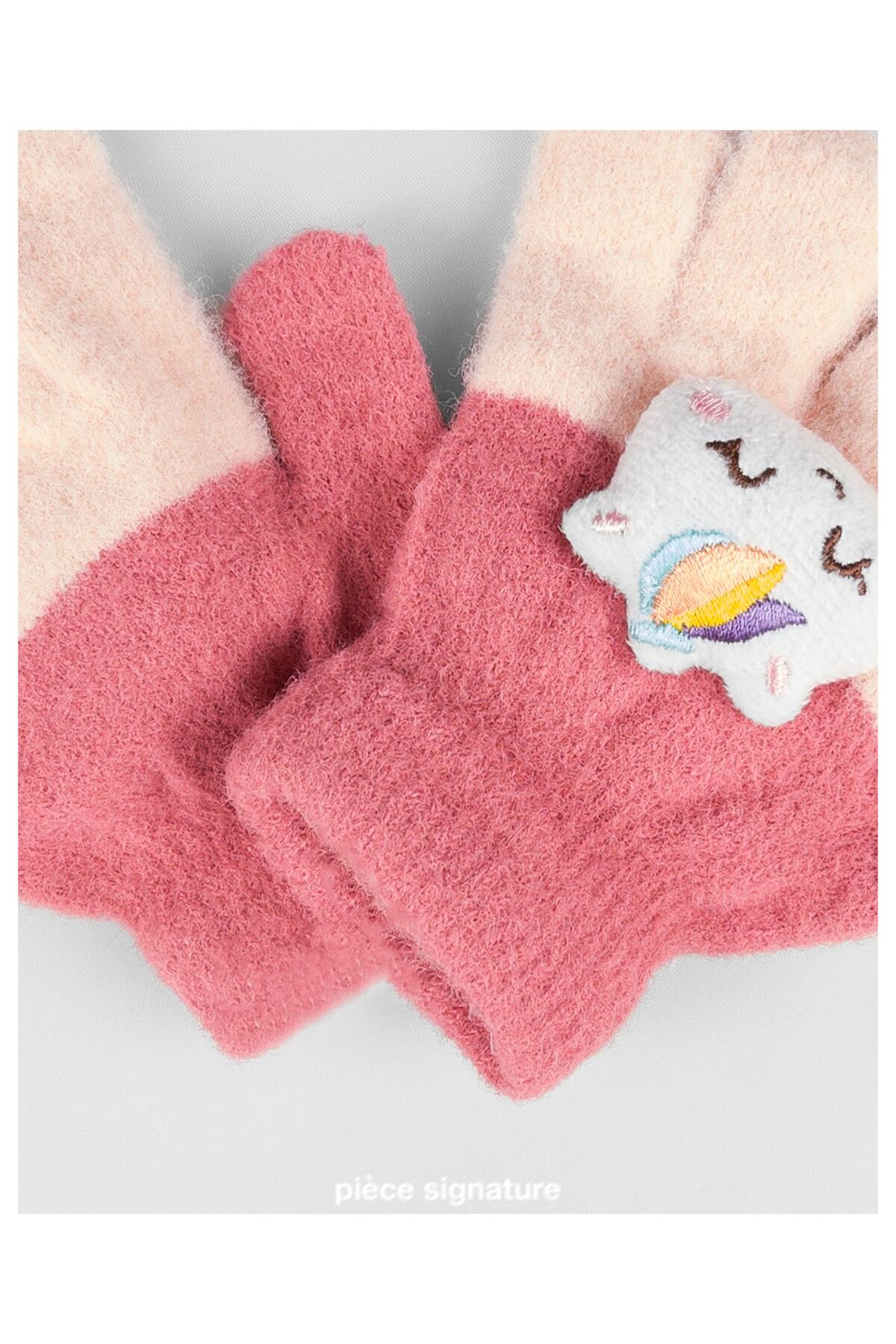 PIECE SIGNATURE Sevimli Değişik Aksesuarlı Yumoş Çocuk Eldiven ( 1-3 Yaş ) fotoğrafı 2 (önizleme)