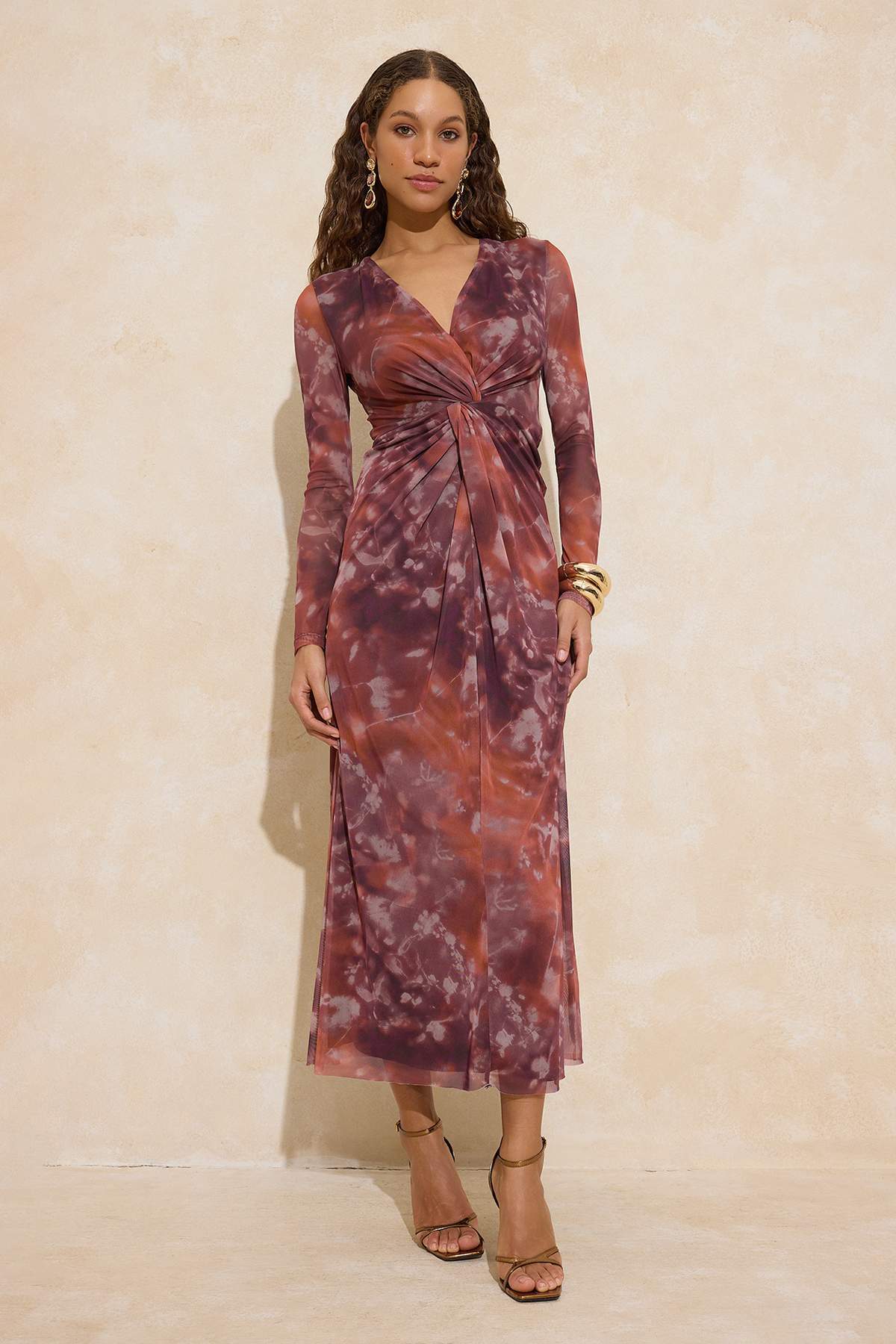 Trendyol Collection Mehrfarbiges Maxikleid aus gefüttertem Tüll mit abstrakte...