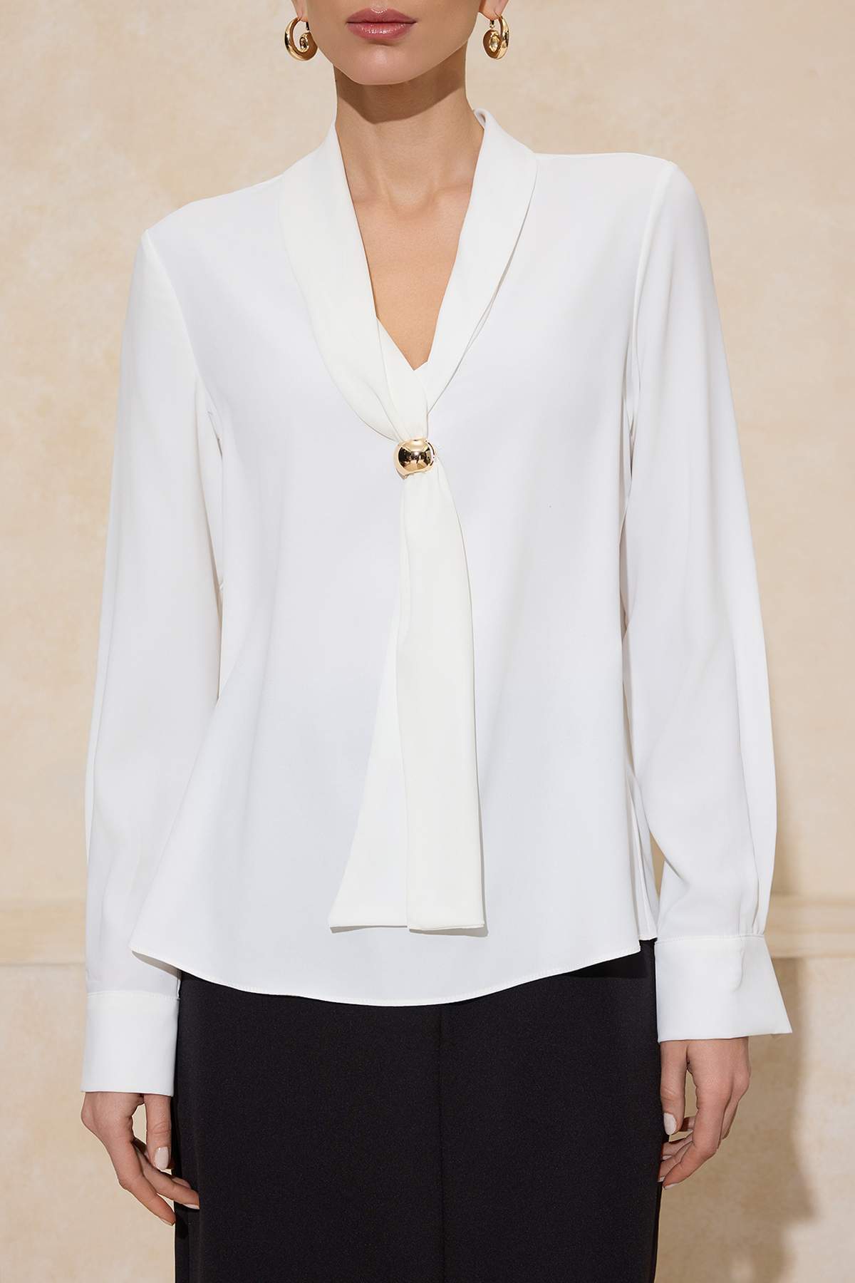 Trendyolmilla  Beyaz Aksesuar ve Fular Detaylı Dokuma Bluz TWOSS26BZ00207 - Görsel 3